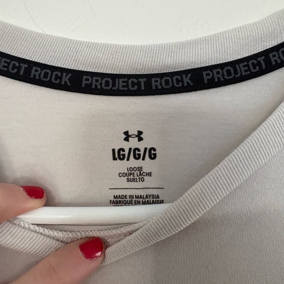 Under Armour Light Gray Skull Graphic T-Shirt - Picture 4 of 5